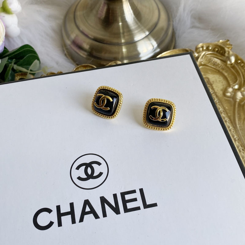 A579 Chanel earring 104530