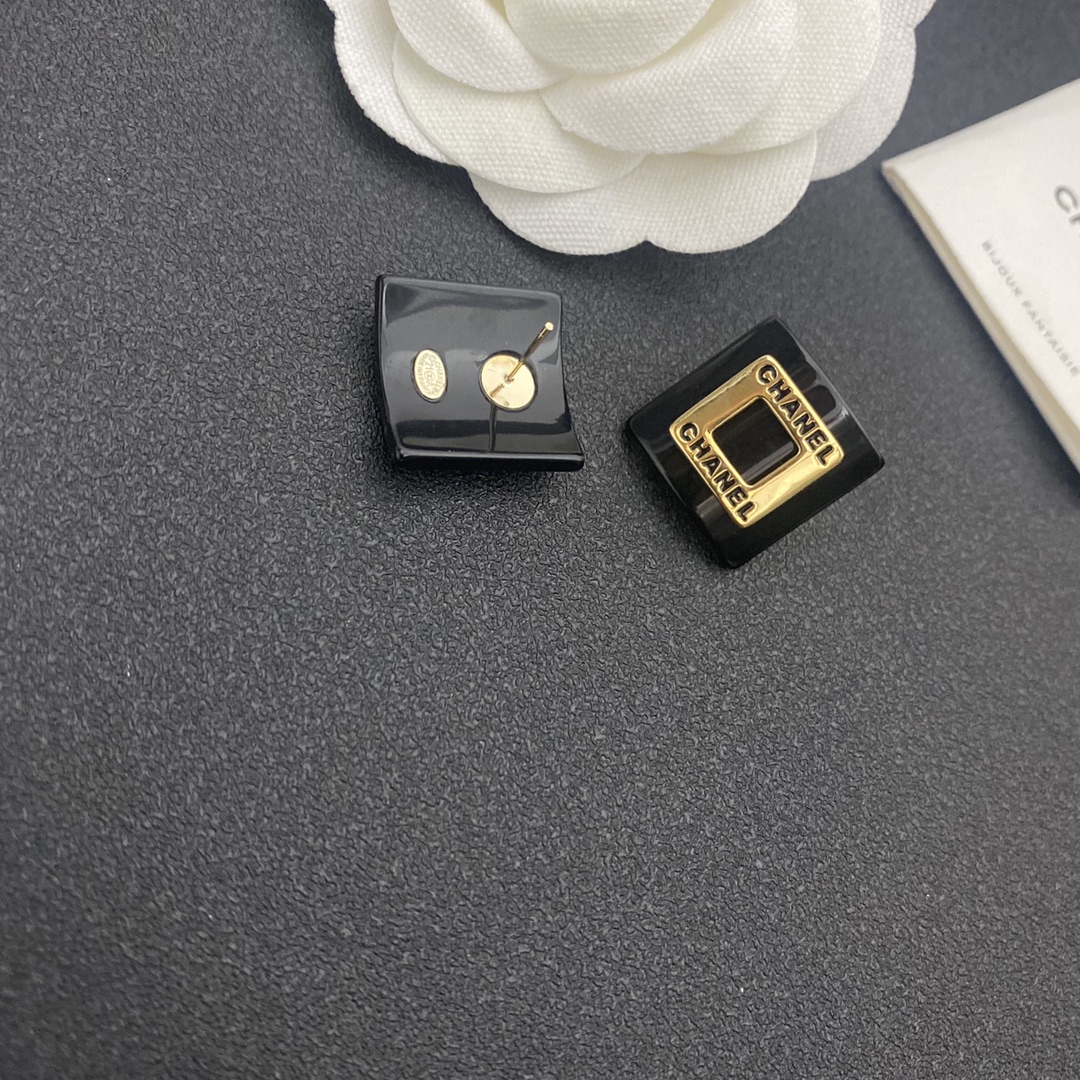 A476 Chanel earring 104844