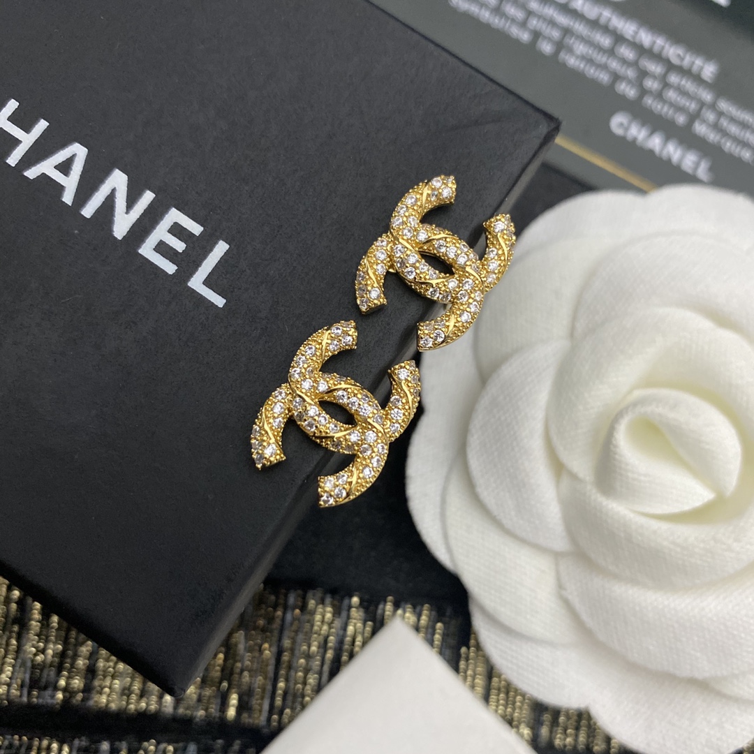 A080 Chanel earring 104897