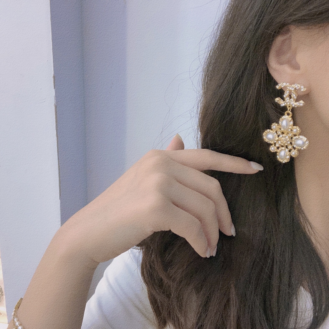 A505    Chanel earring 104938
