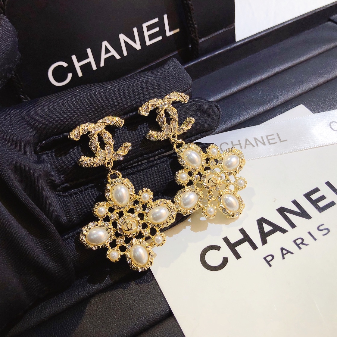 A505    Chanel earring 104938