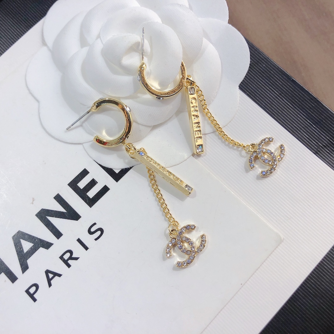 A539    Chanel earring 105364
