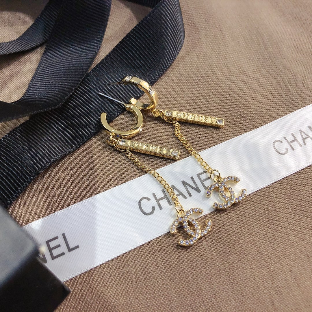 A539    Chanel earring 105364