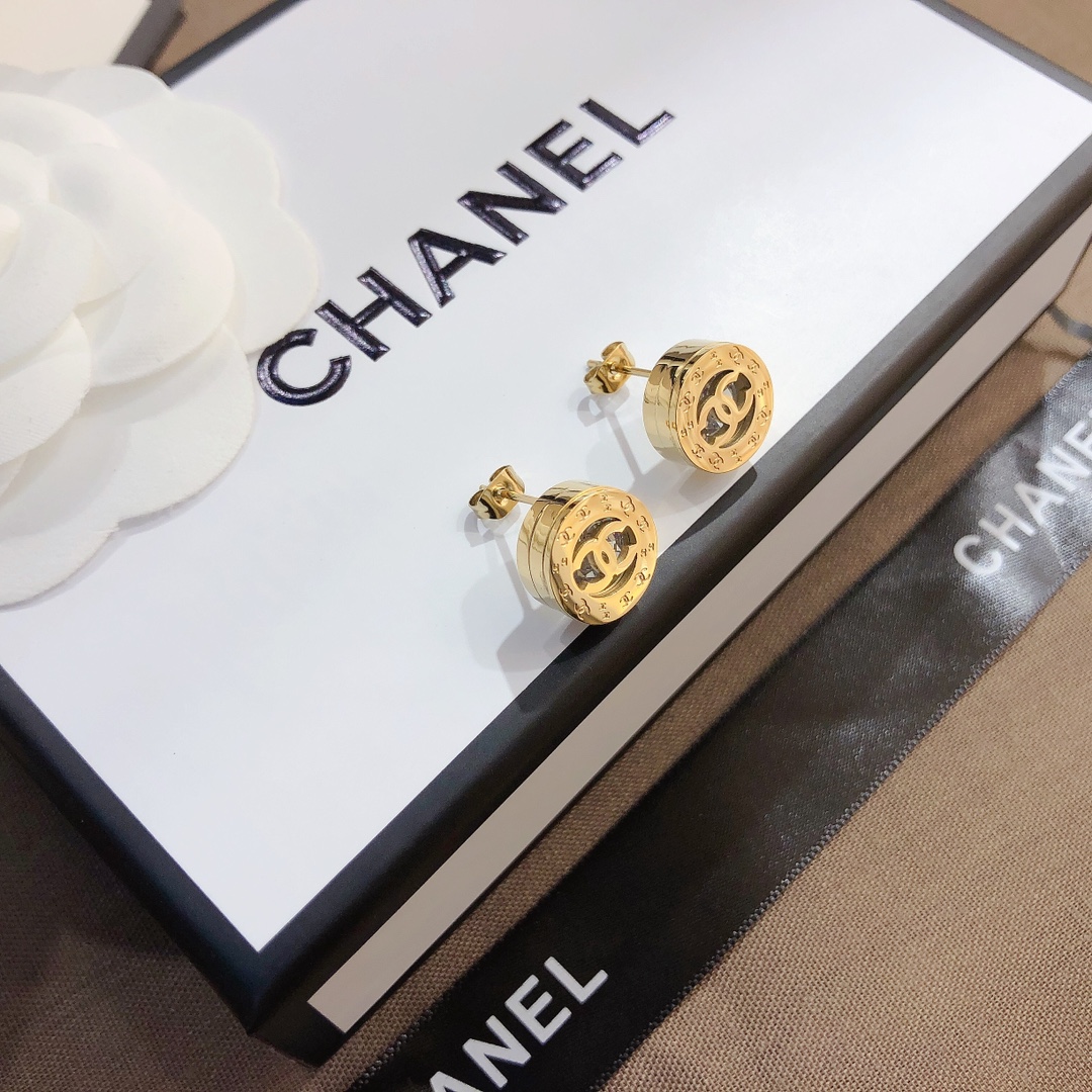 Chanel earring 105608