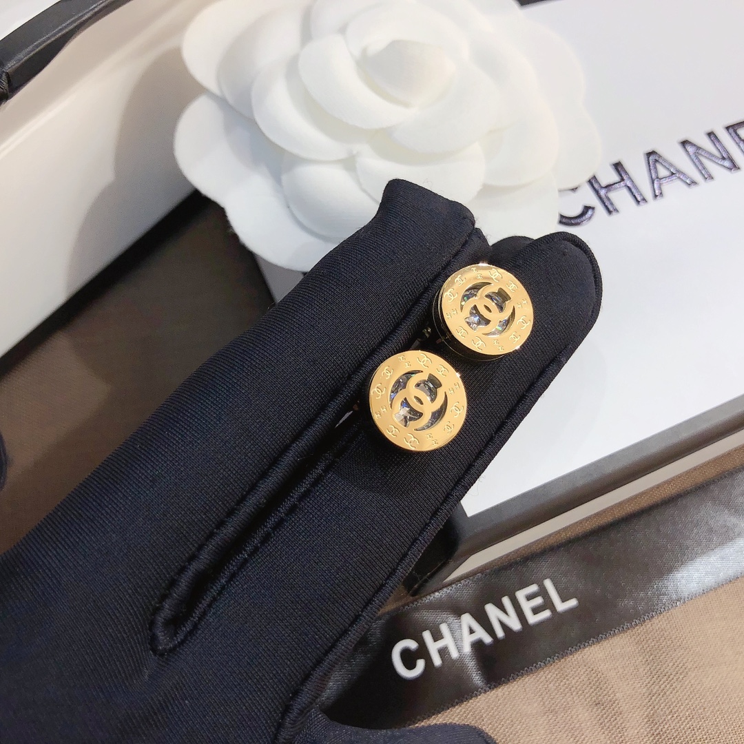 Chanel earring 105608