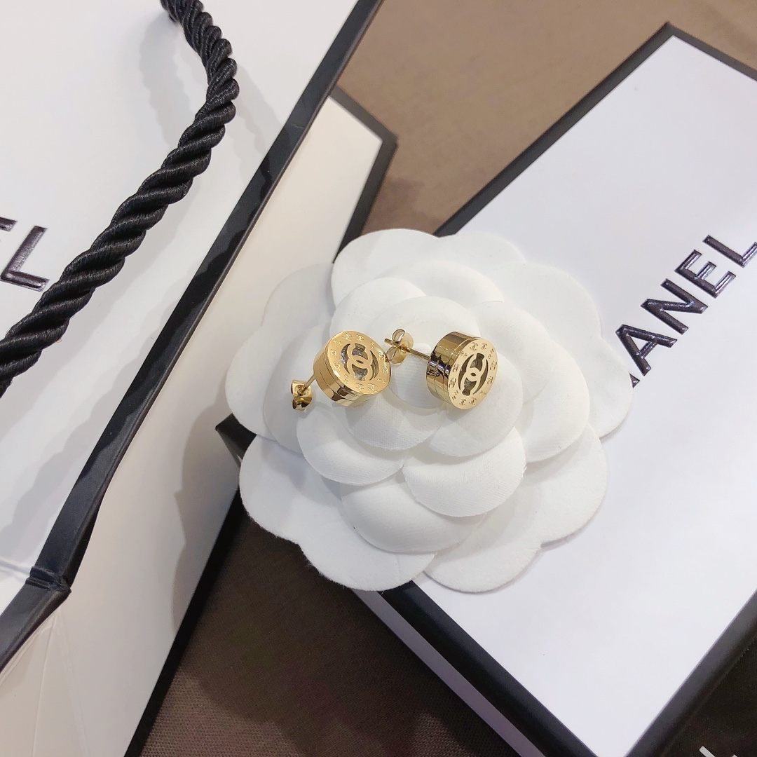 Chanel earring 105608