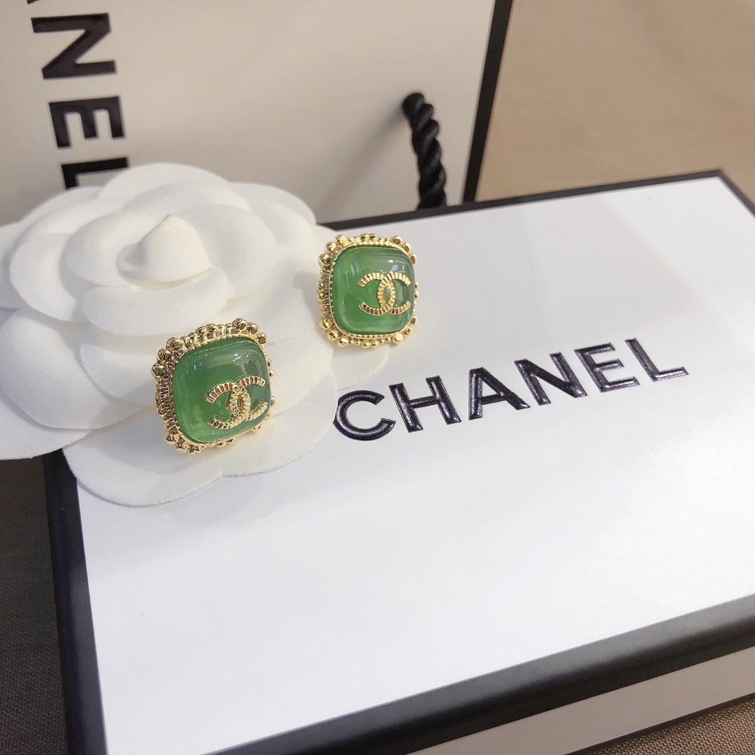 Chanel earring 105609