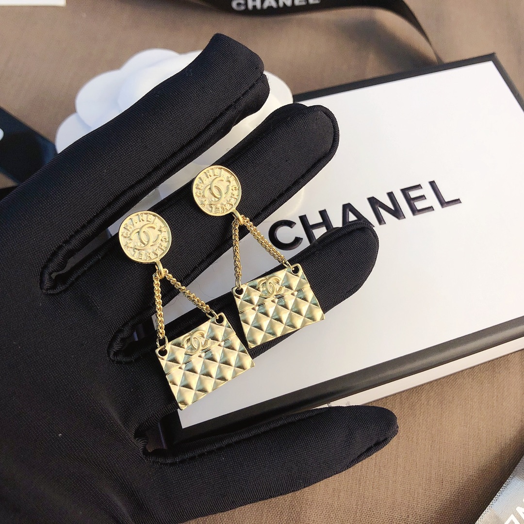 Chanel earring 105745