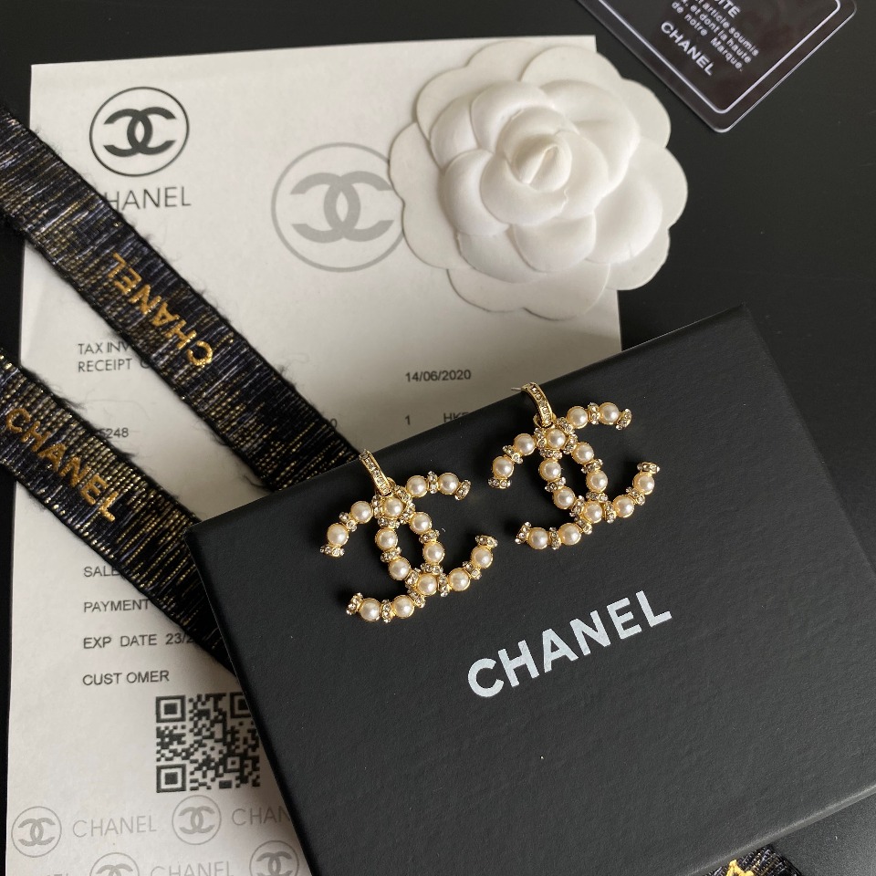 A1012 Chanel earring 105850