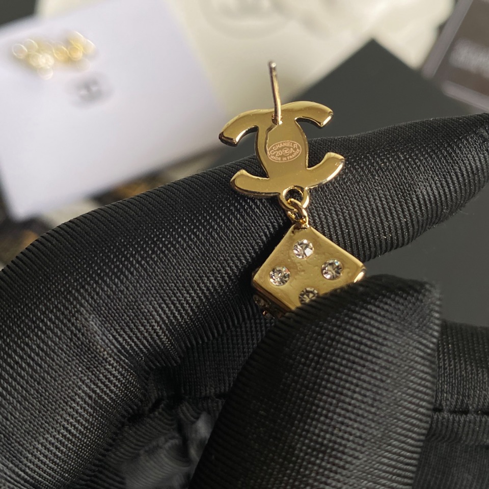 A234 Chanel earring 105991