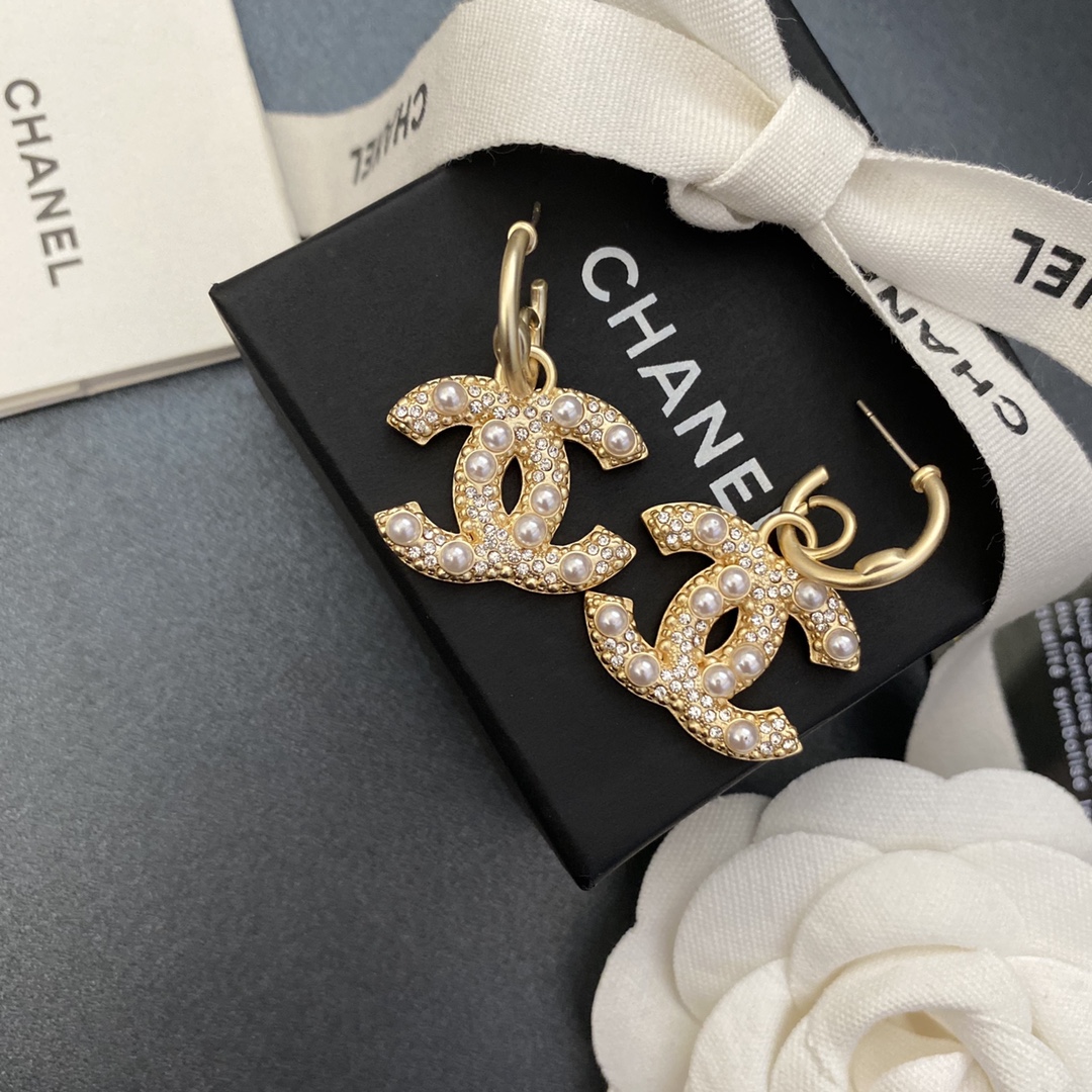 Chanel earring 106065