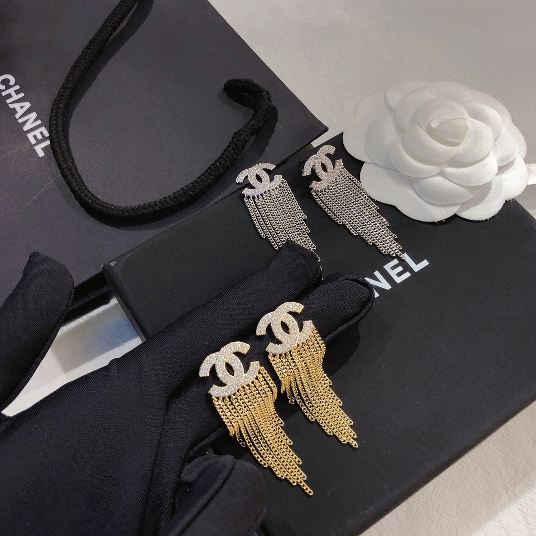 A579      Chanel earring 106273
