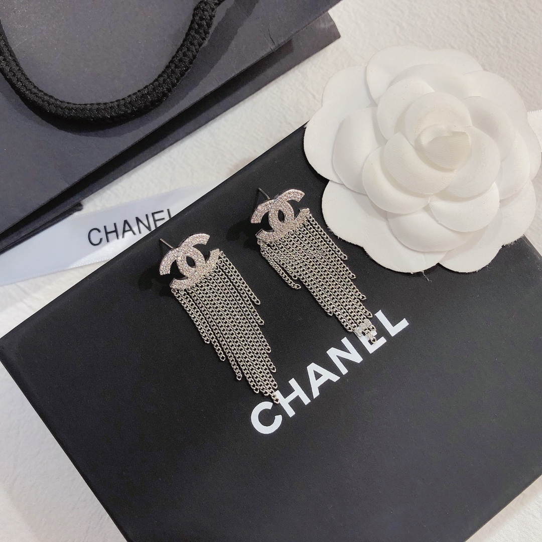 A579      Chanel earring 106273