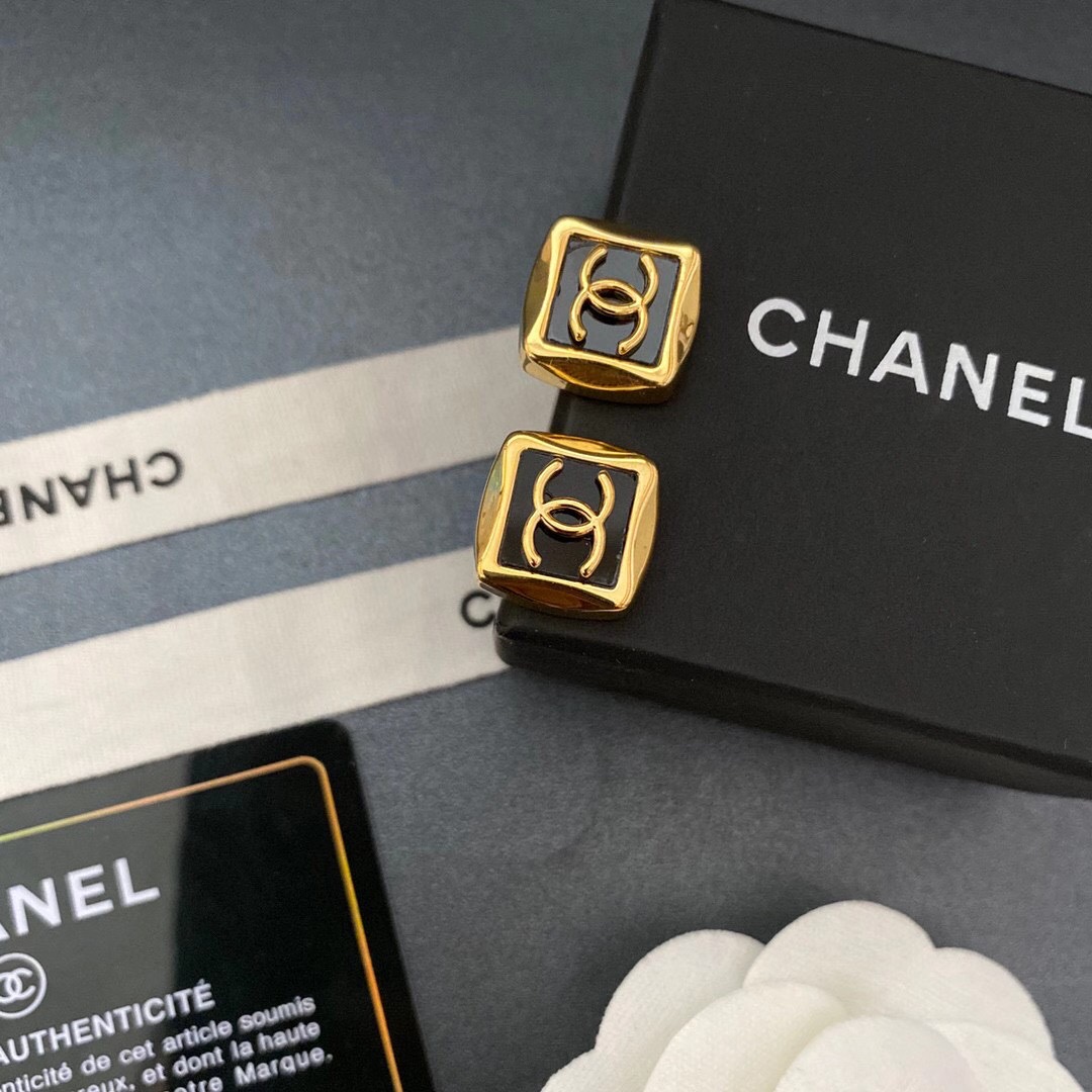 A257 Chanel earring 103224