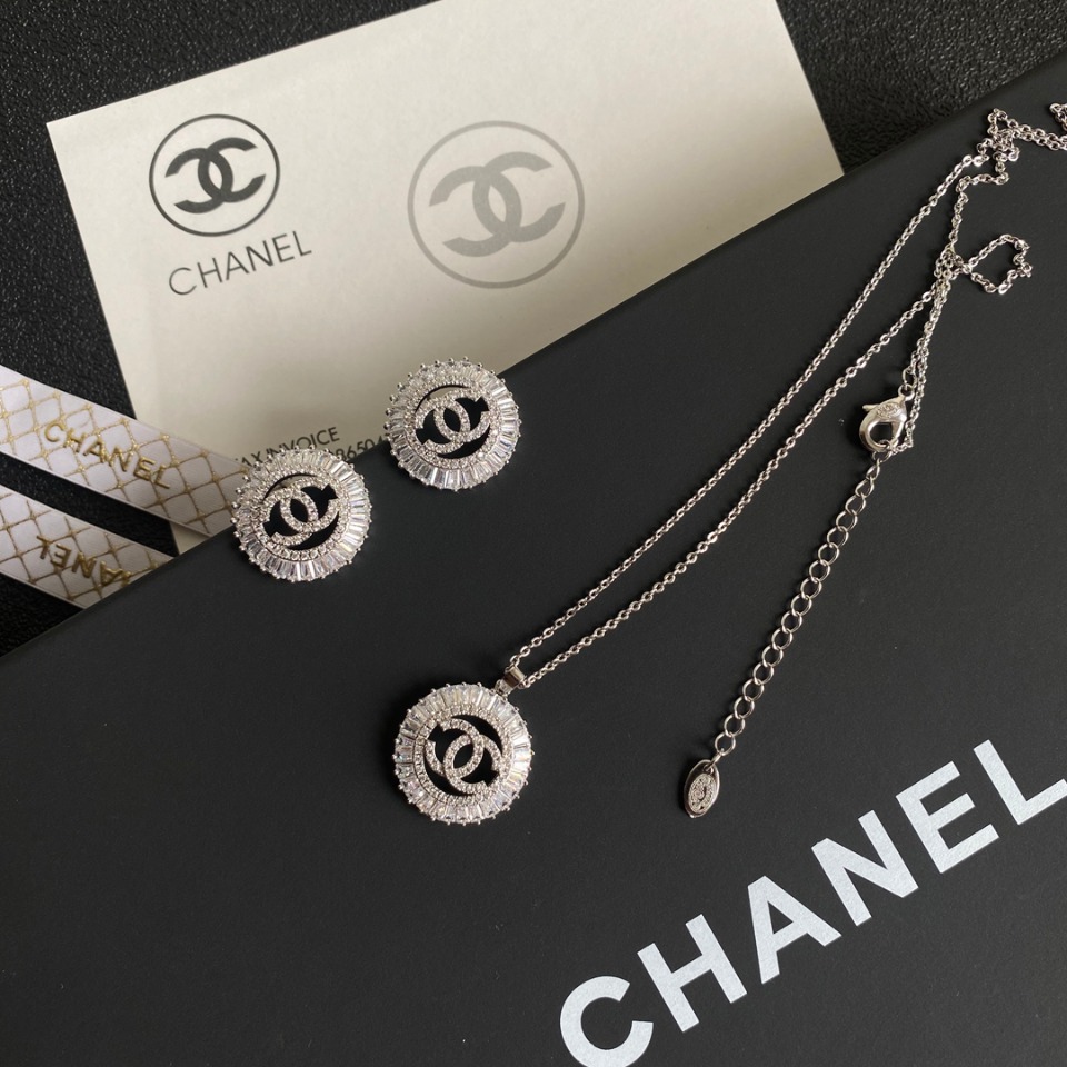 A707 Chanel earring 106299