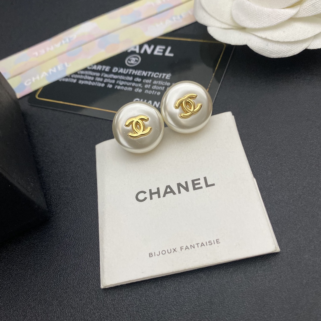 A708 Chanel earring 106314