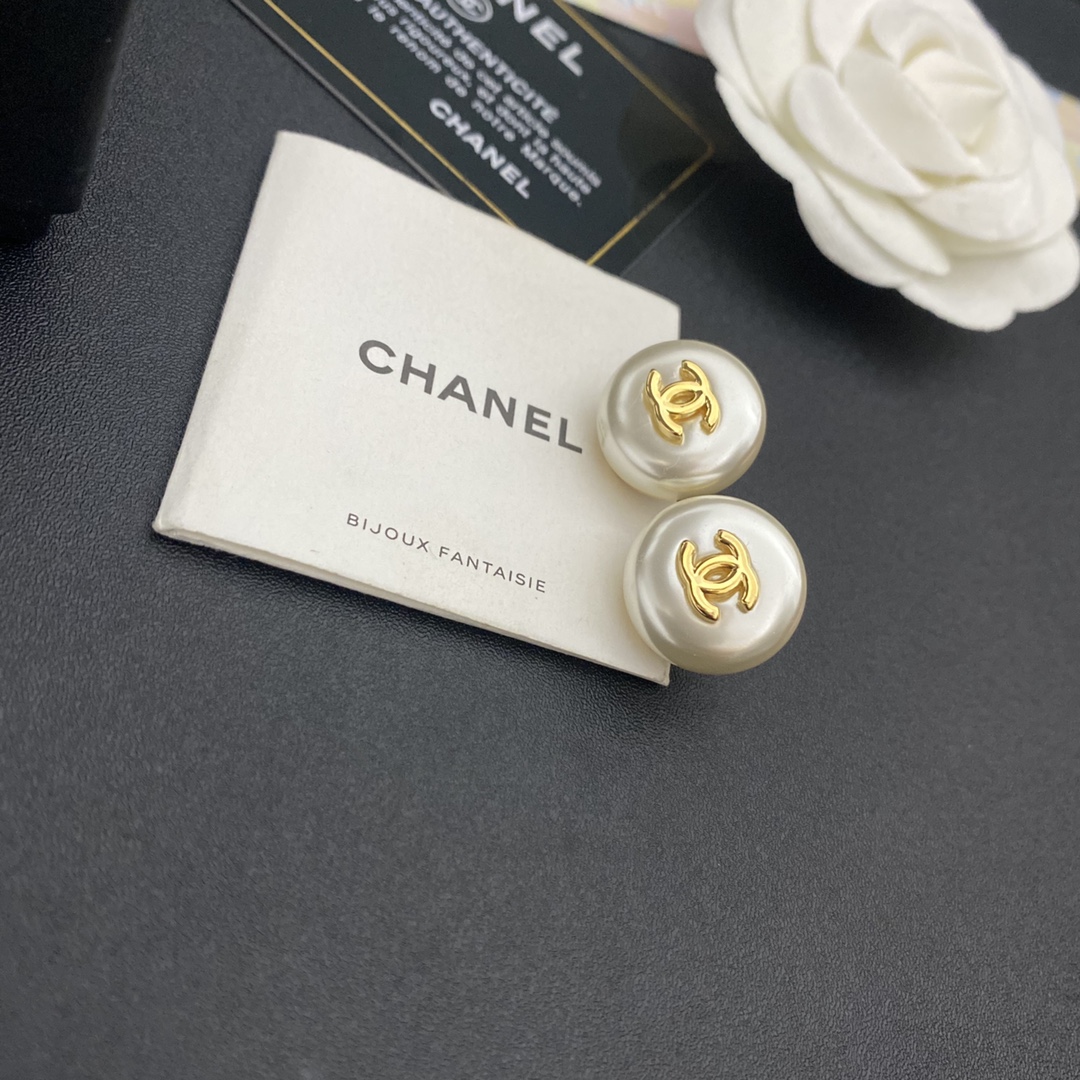 A708 Chanel earring 106314