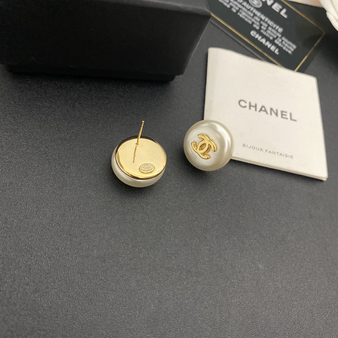 A708 Chanel earring 106314