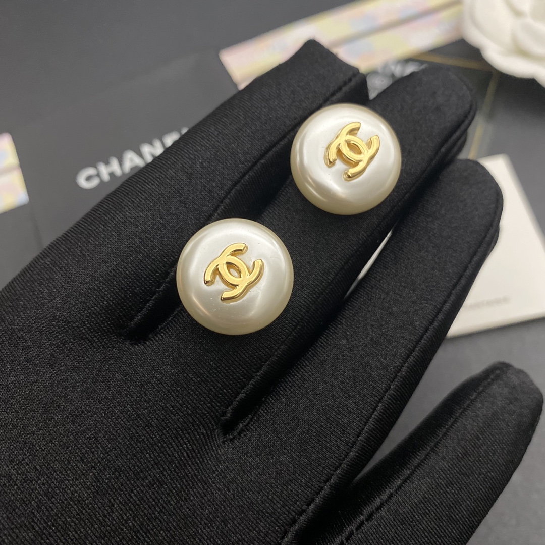 A708 Chanel earring 106314