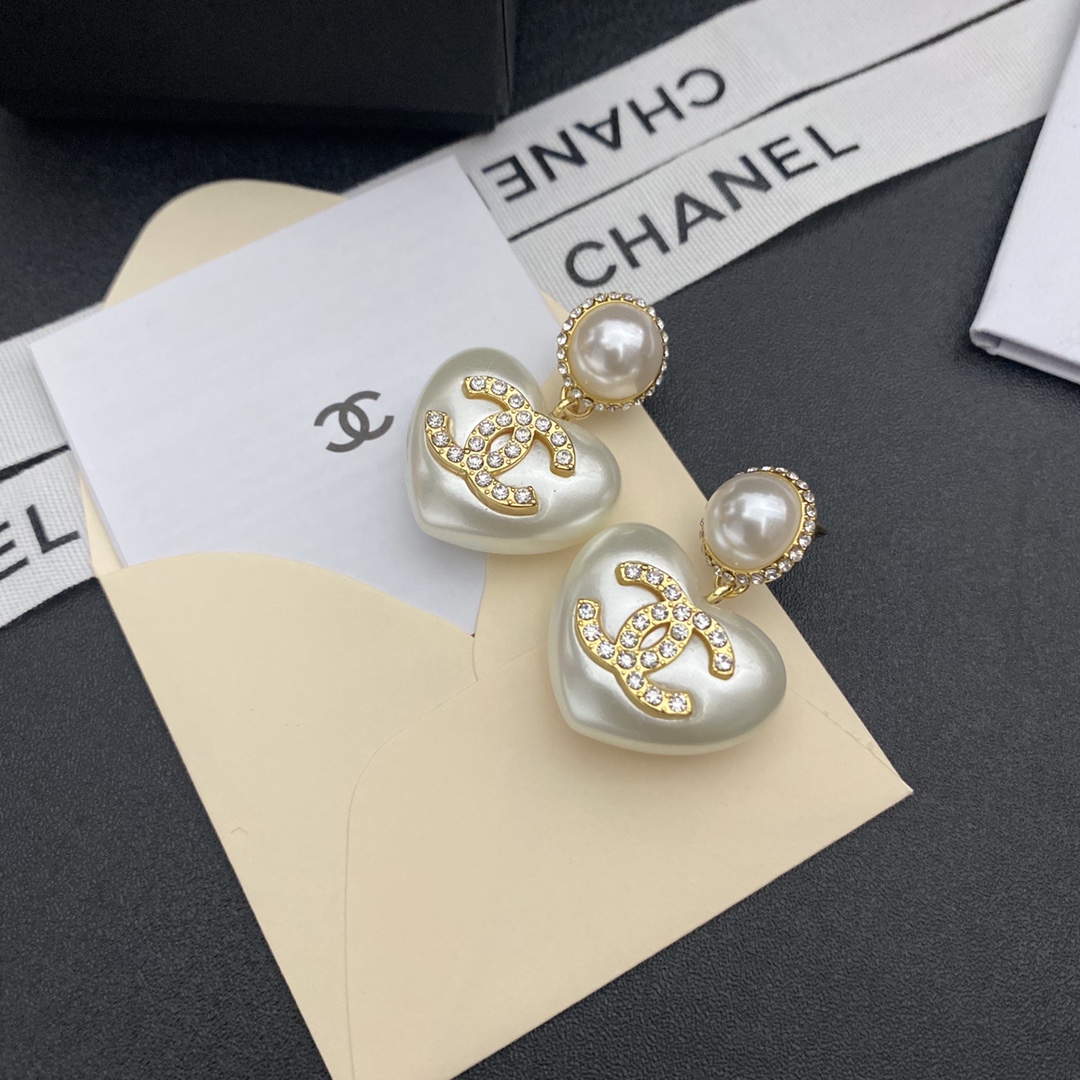 A107 Chanel earring 106409