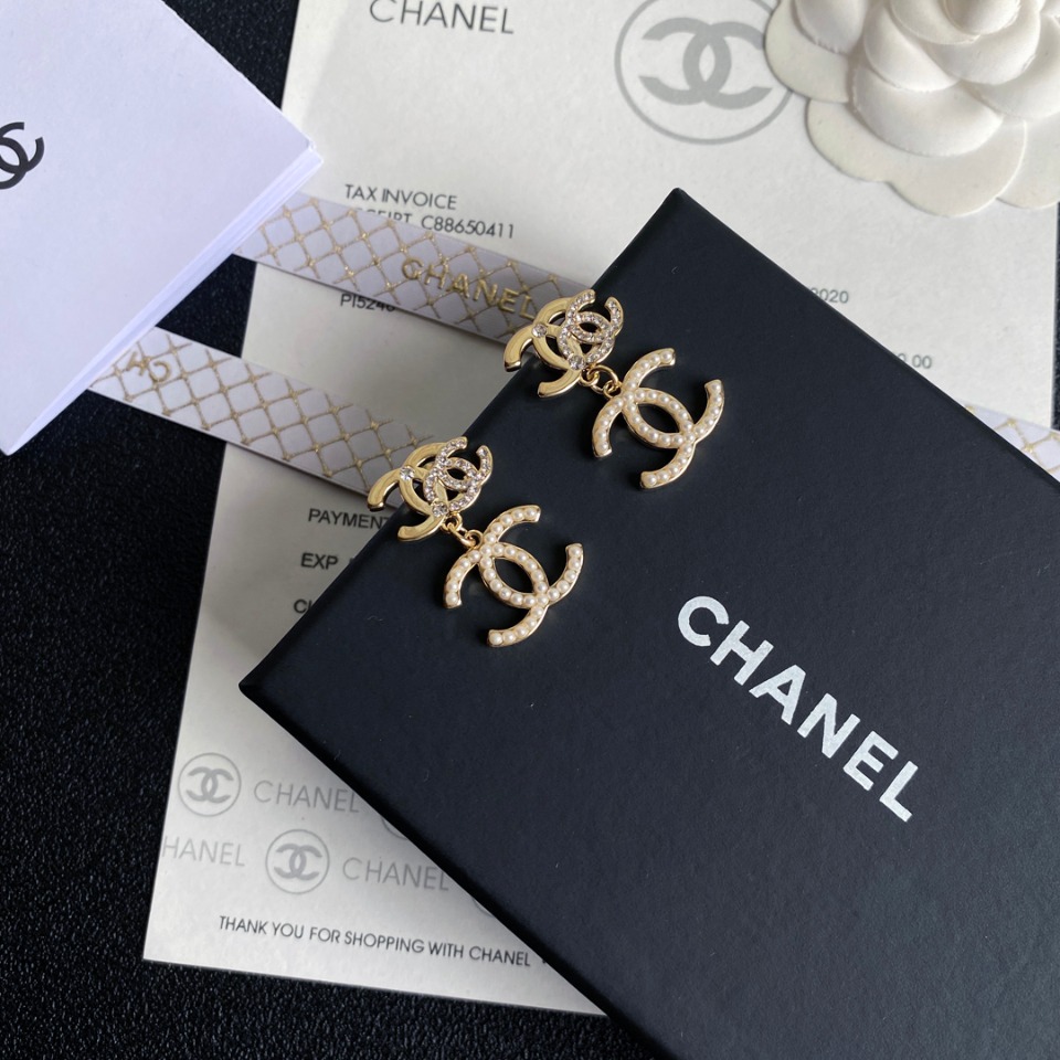 A249 Chanel earring 106411