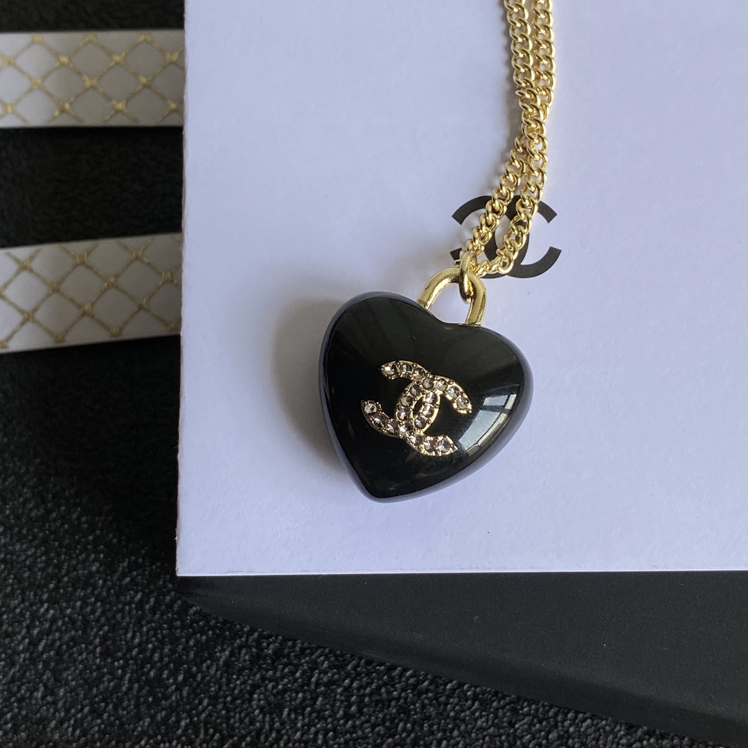 B156 Chanel necklace 106424