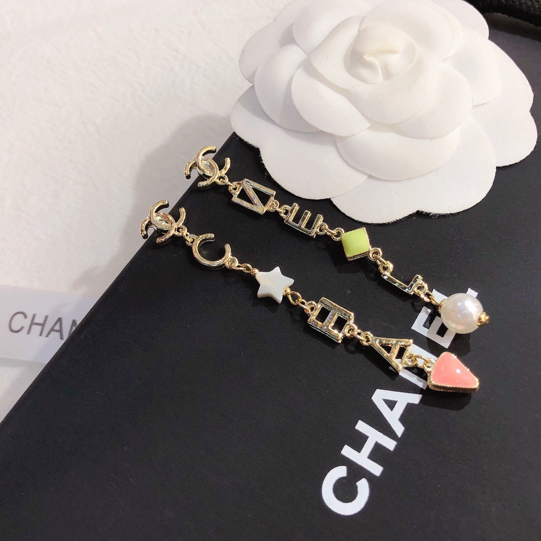 Chanel earring 106526