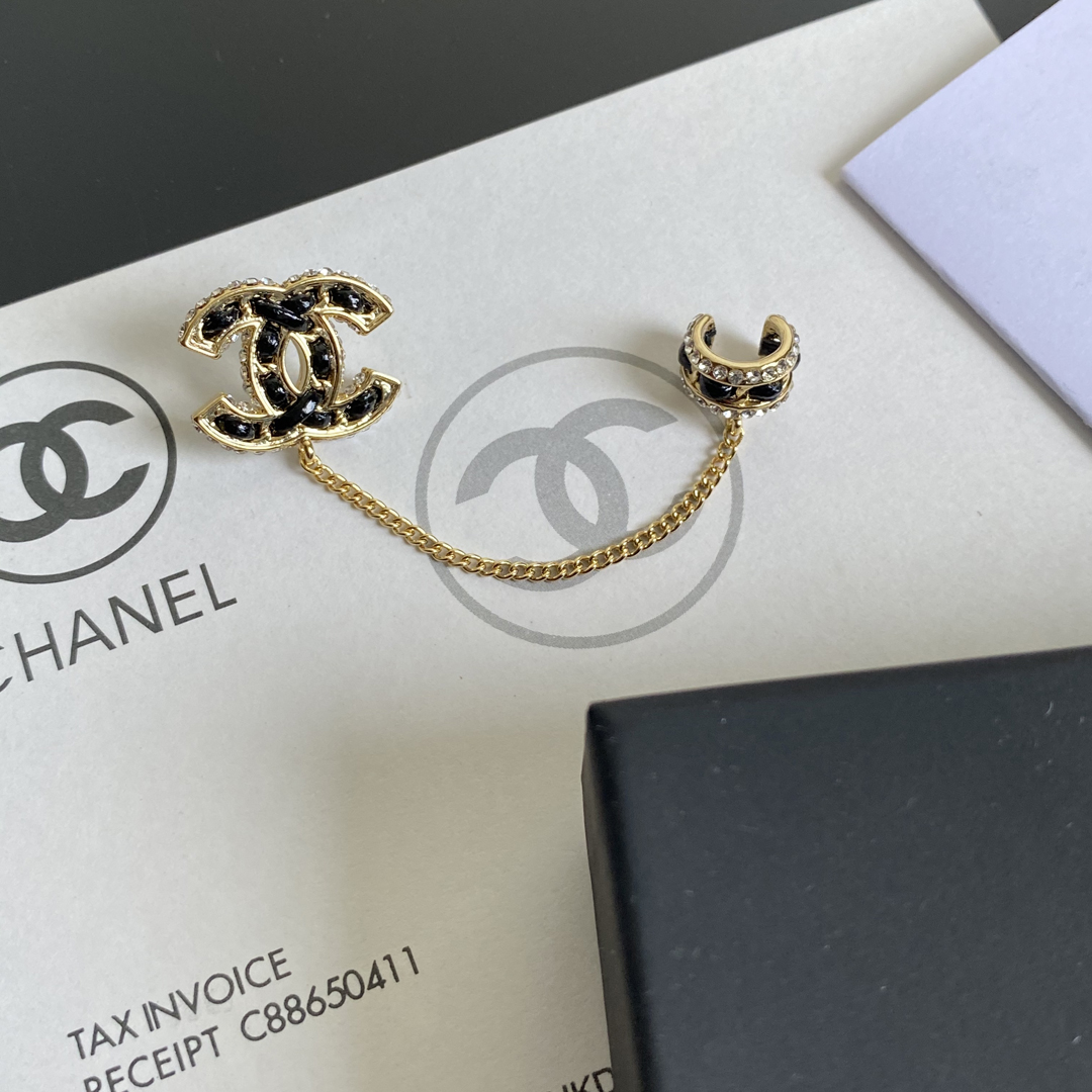 A047 Chanel earclip/earring 106549