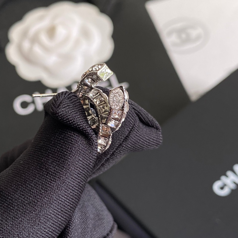 A718 Chanle earring 106599