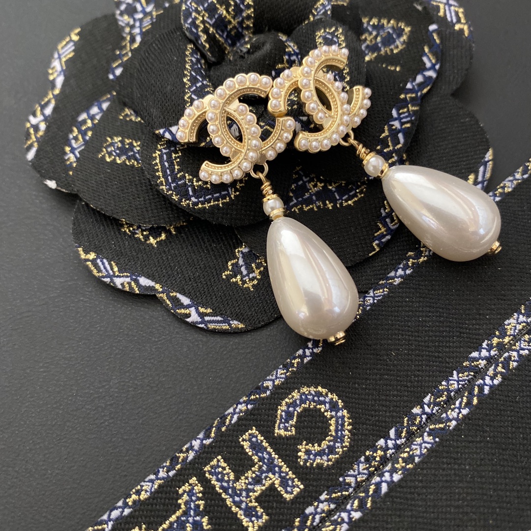 A283  Chanel earring 106607