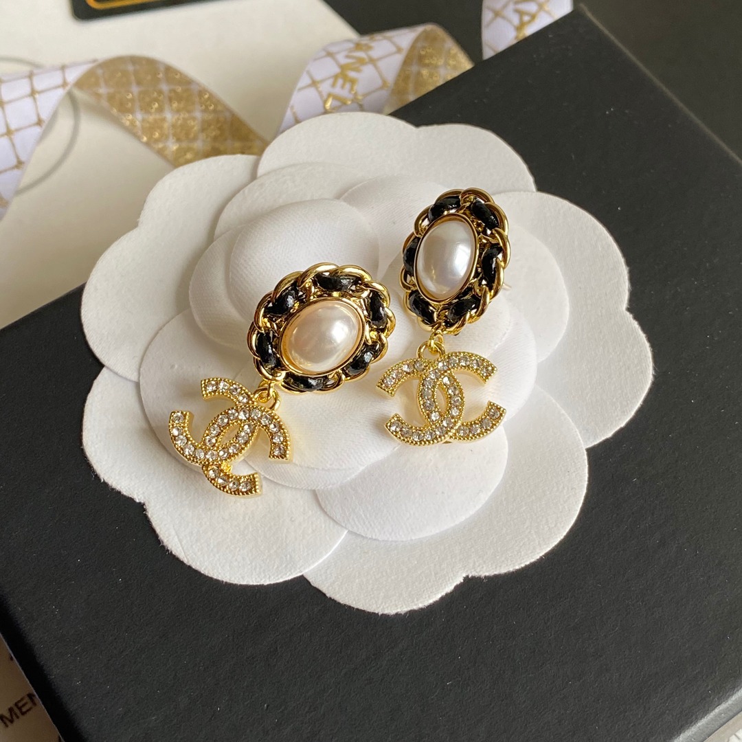 A514 Chanel earring 106621