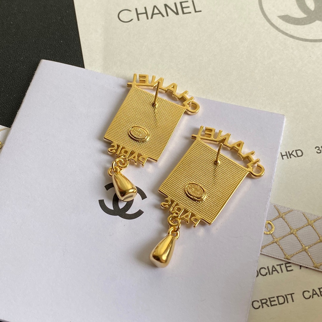 A062 Chanel earring 106831