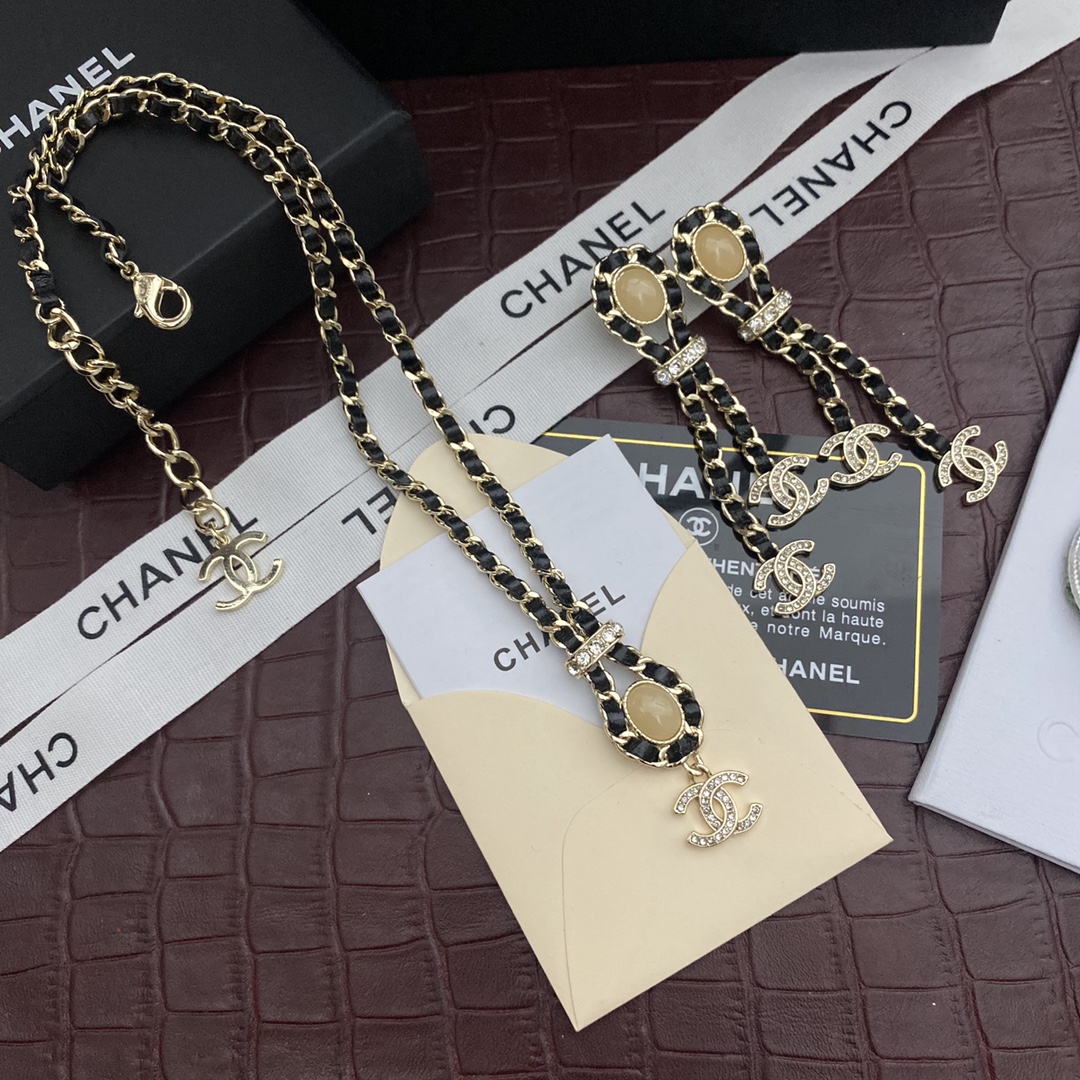 A454 Chanel earring 106962