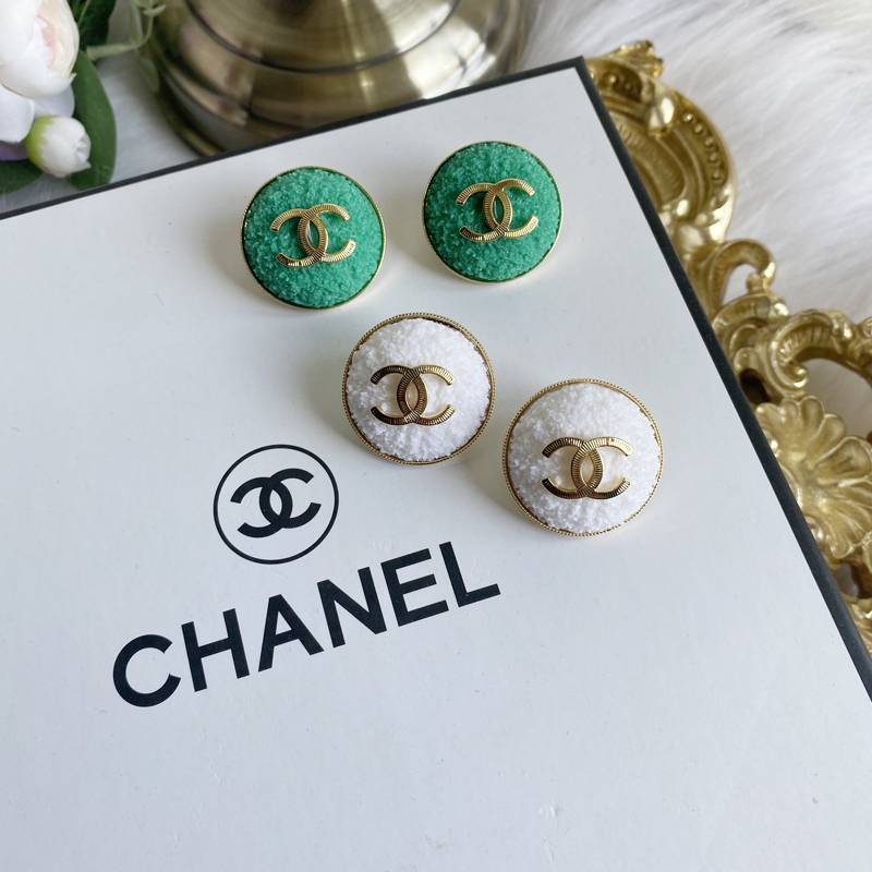 A121/122 Chanel earring 104986