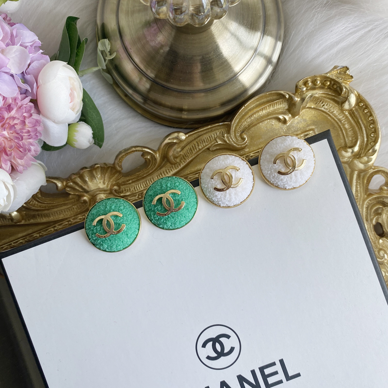 A121/122 Chanel earring 104986