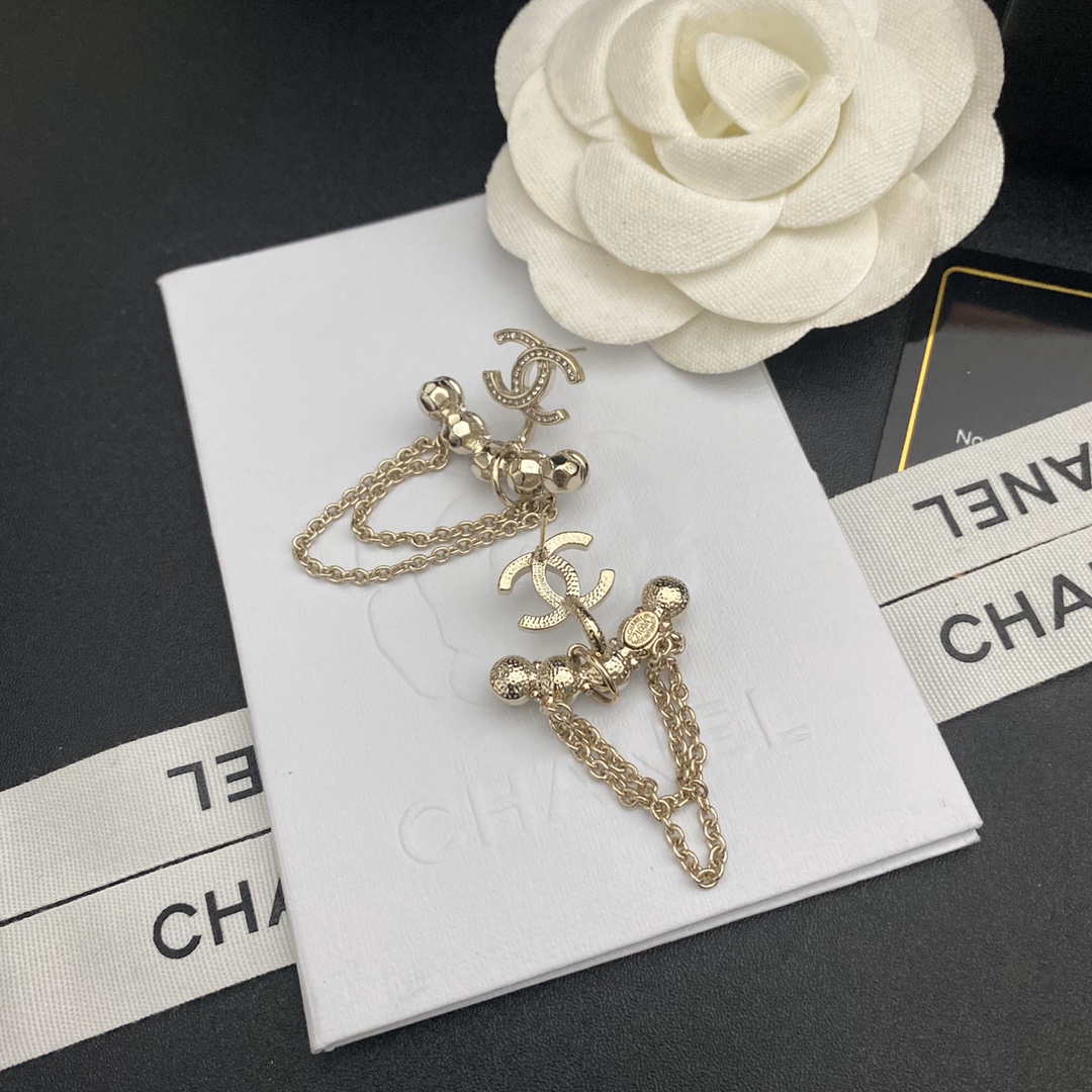 A921 Chanel earring 106989