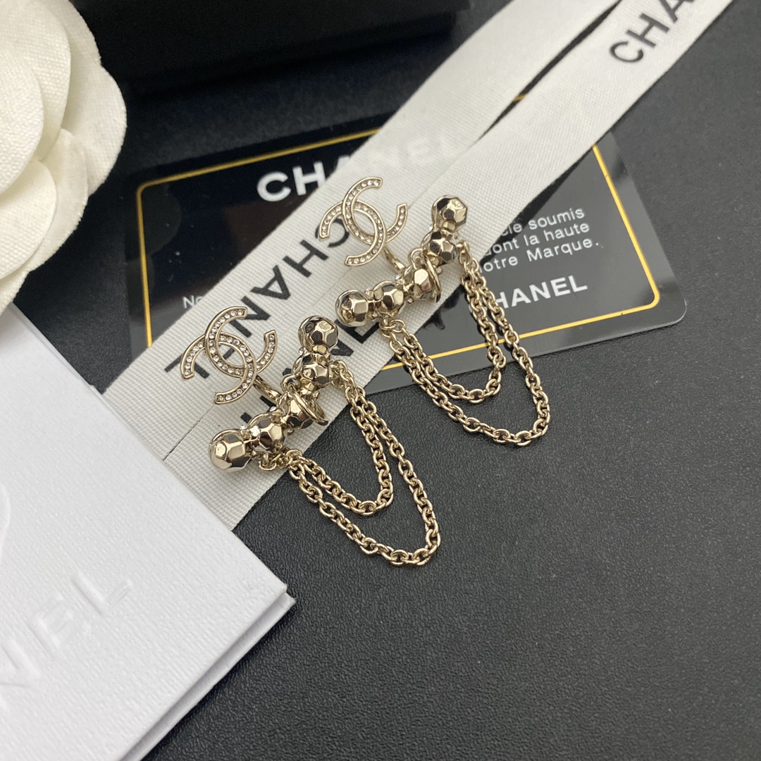 A921 Chanel earring 106989