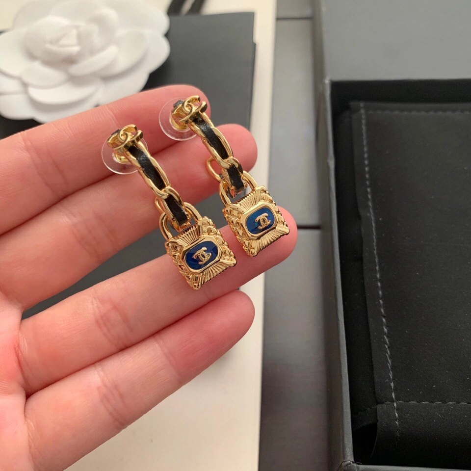 Chanel earring 107042