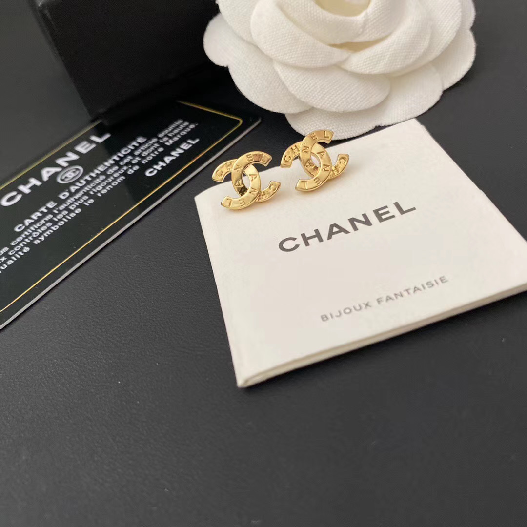 Chanel earrings cc 111146