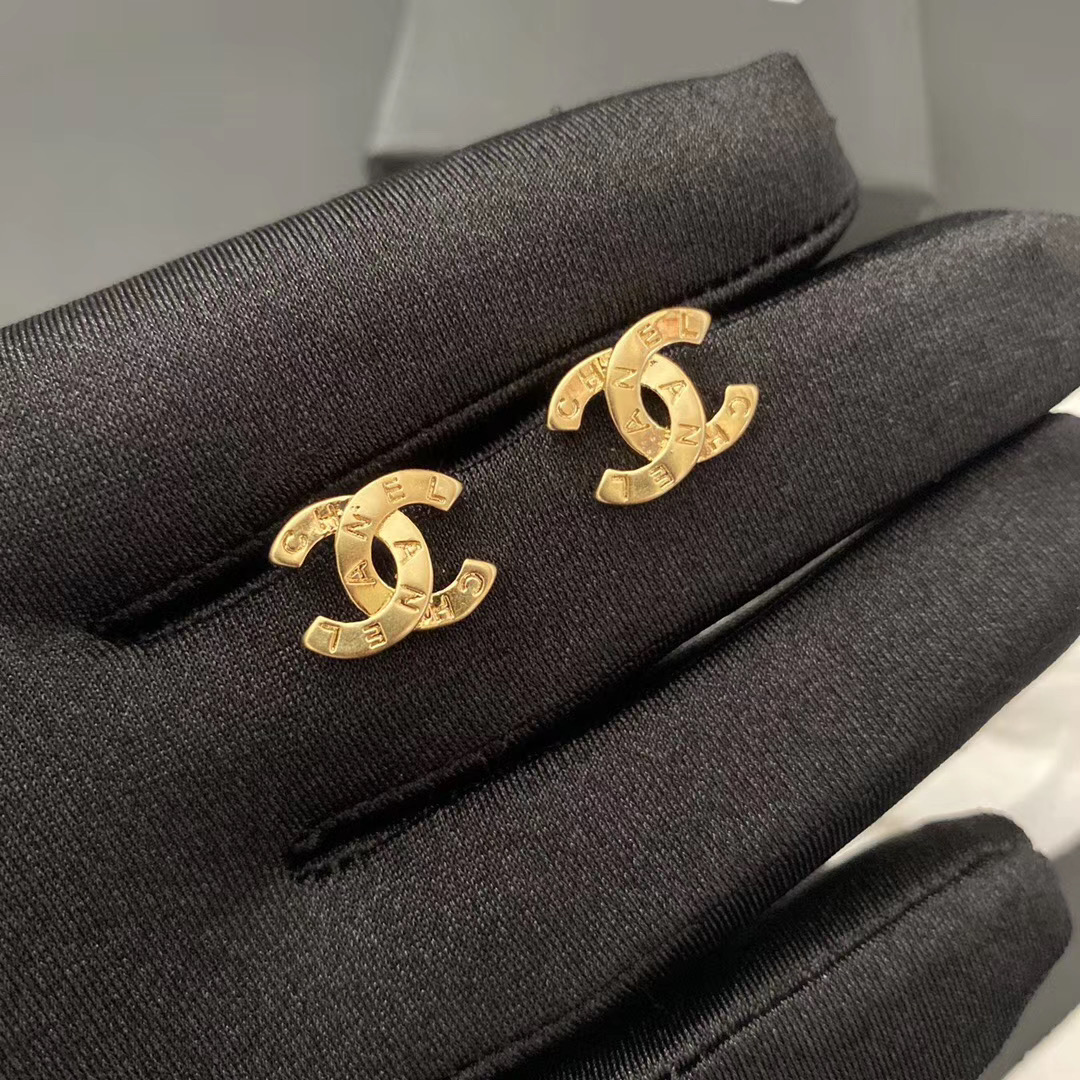 Chanel earrings cc 111146