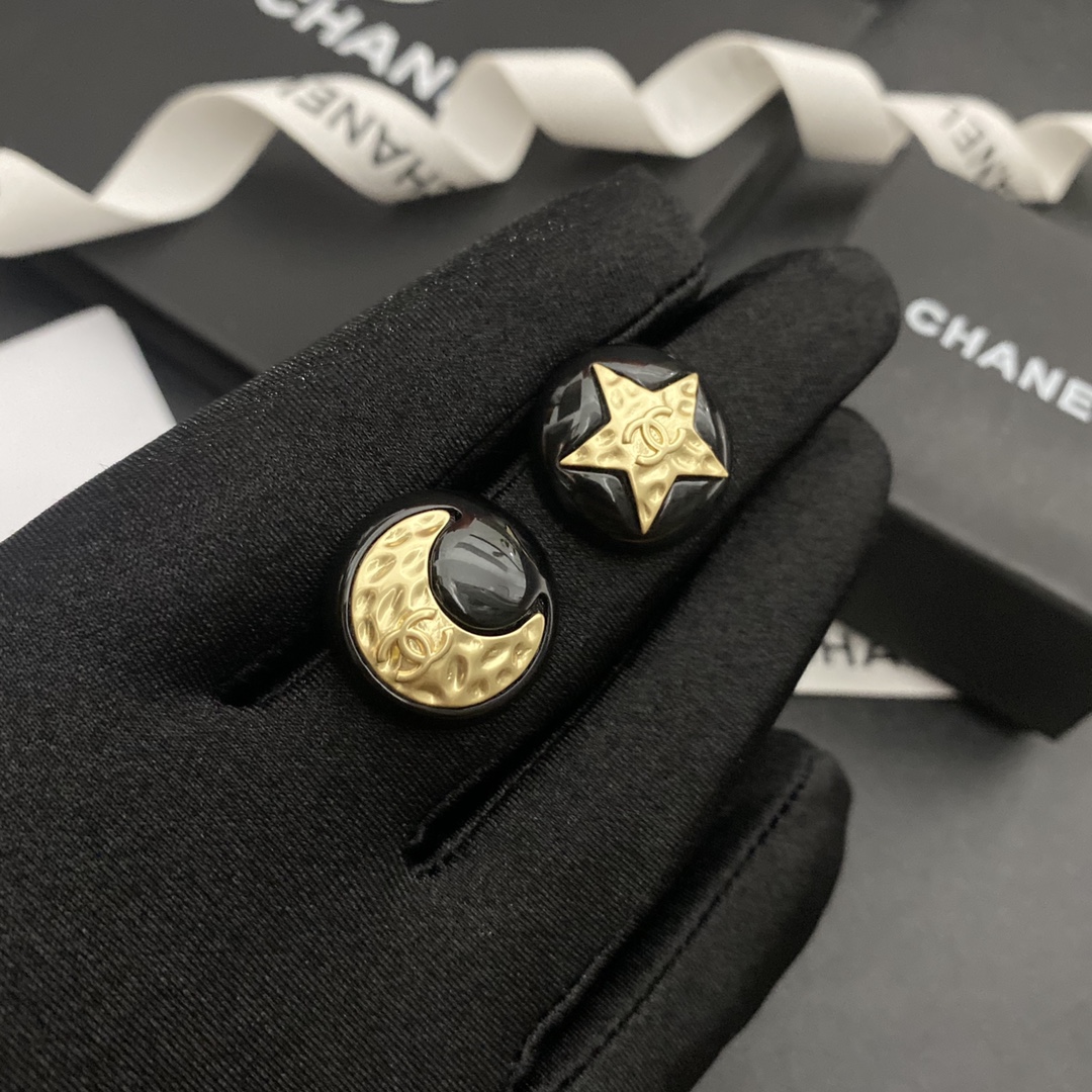 A564  Chanel earring 107083
