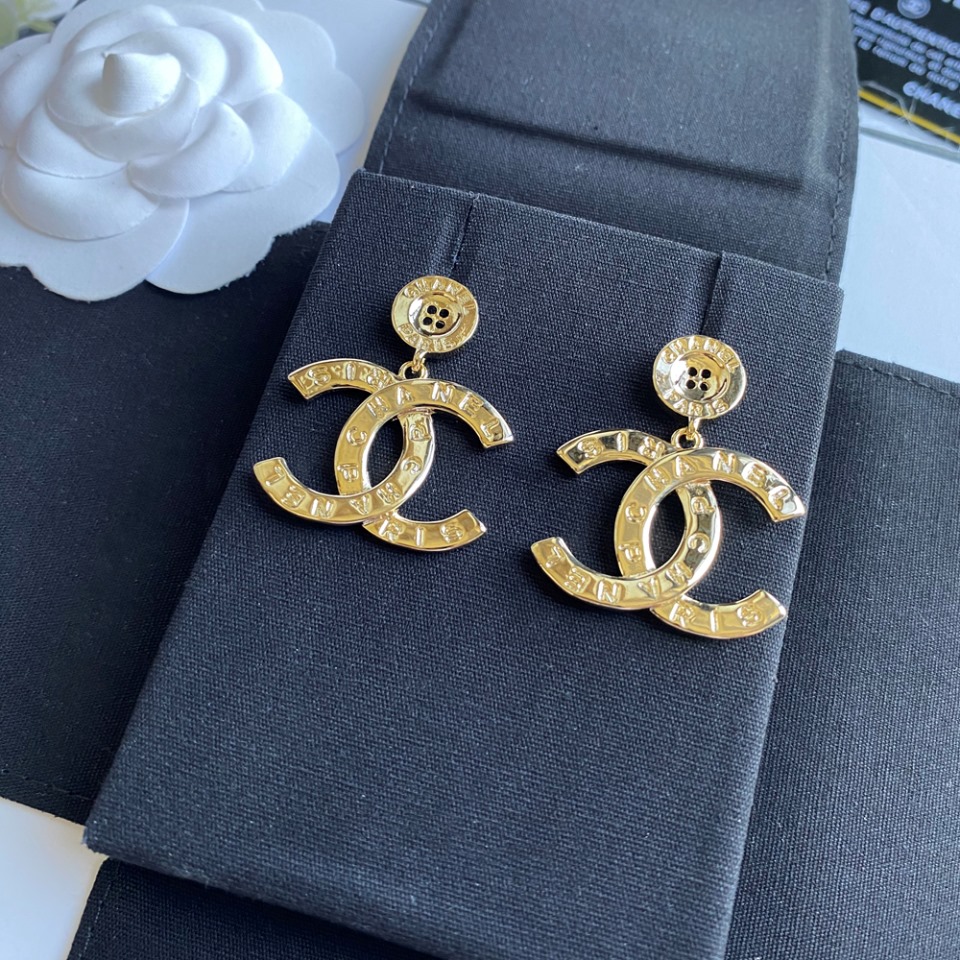 A052 Chanel earring 107094