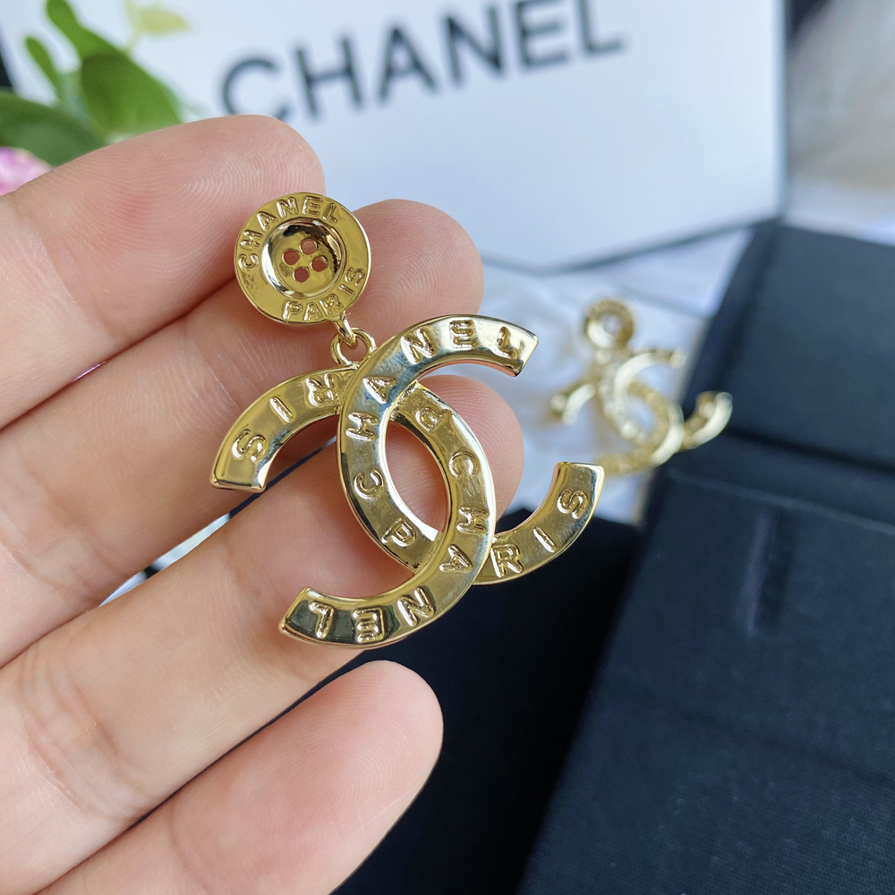 A052 Chanel earring 107094