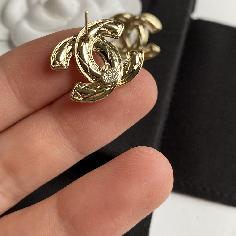 A126 Chanel earring 107114