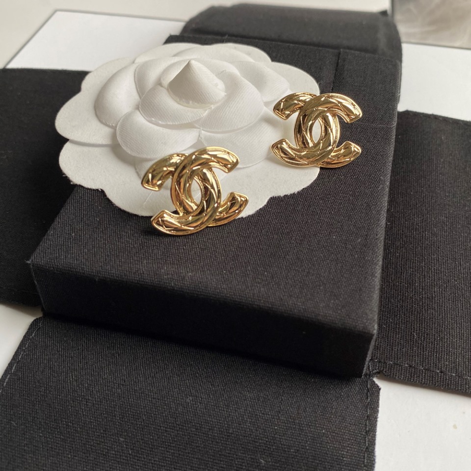 A126 Chanel earring 107114