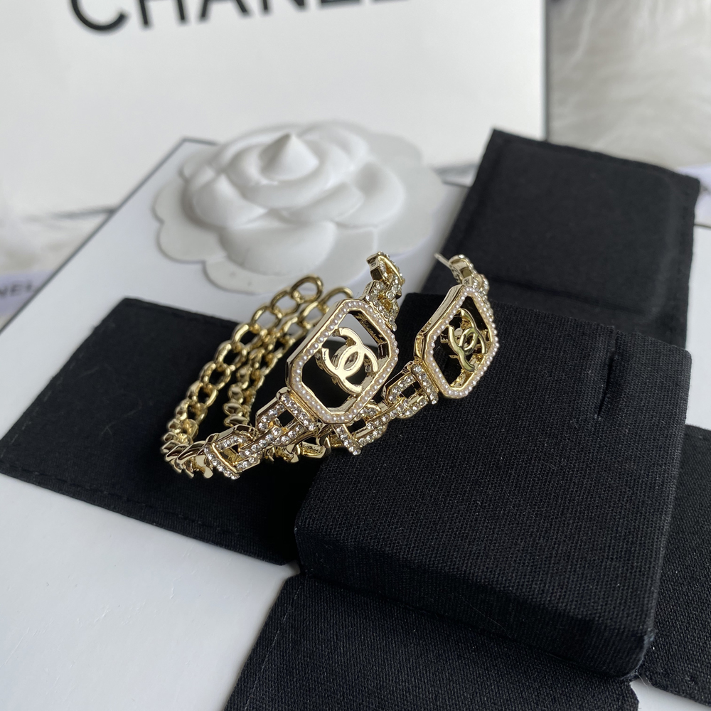 A270-Chanel earring 107115