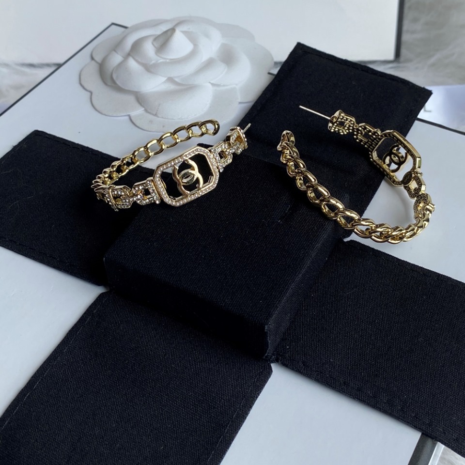A270-Chanel earring 107115