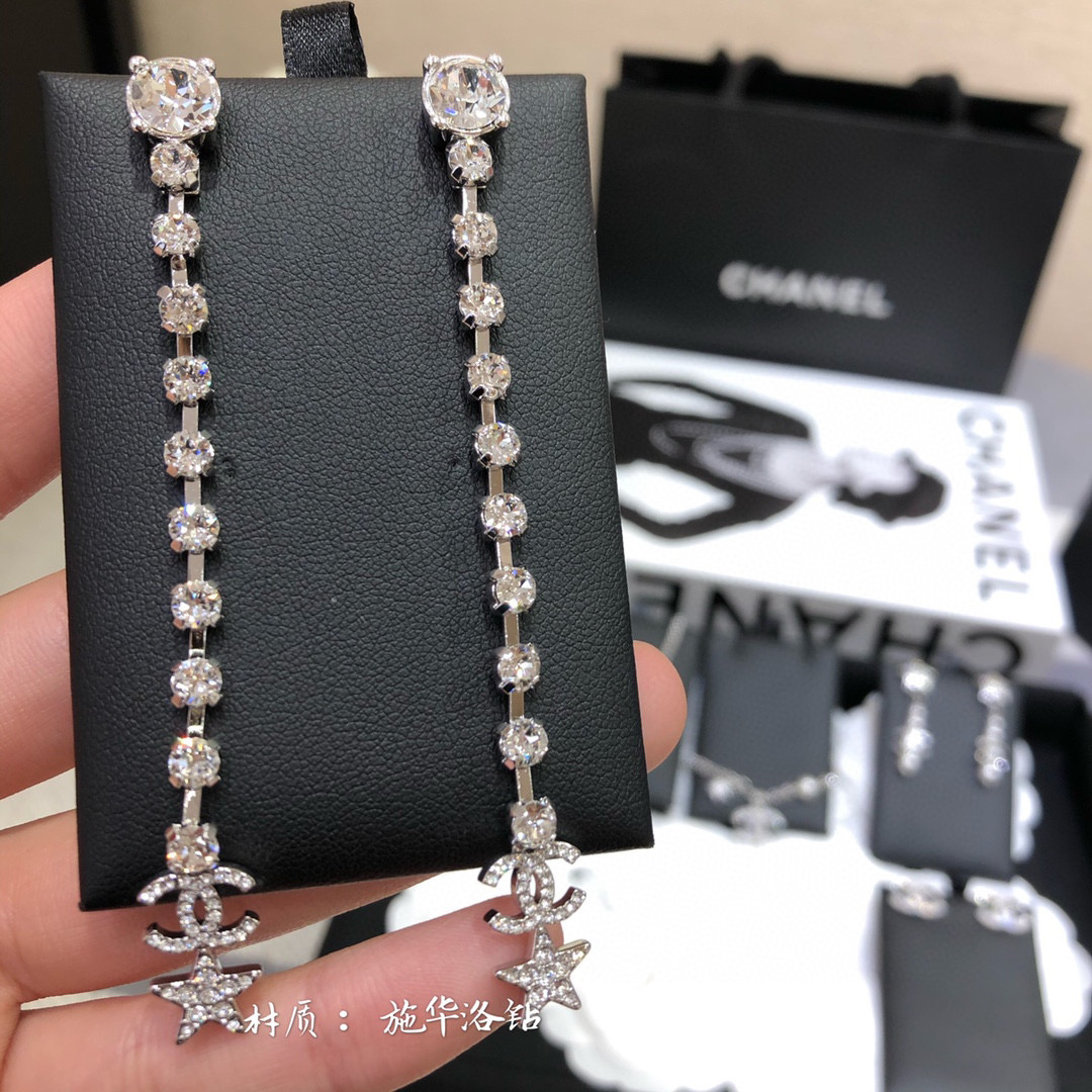 A124 Chanel earring 107227