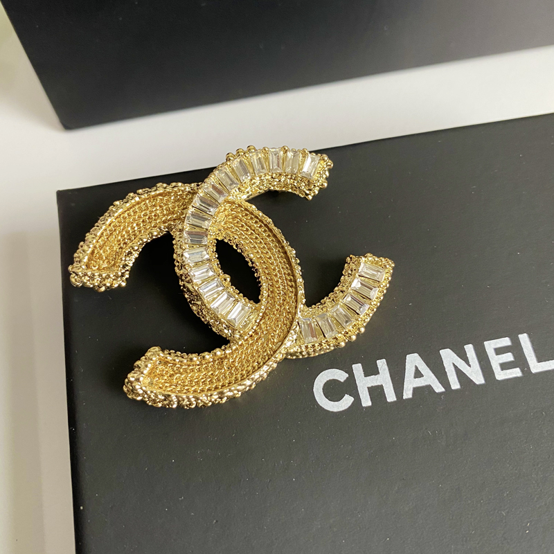 C177 Chanel brooch 104723