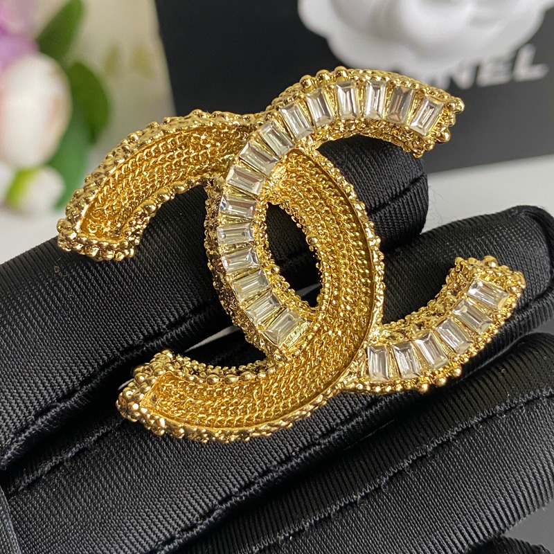 C177 Chanel brooch 104723